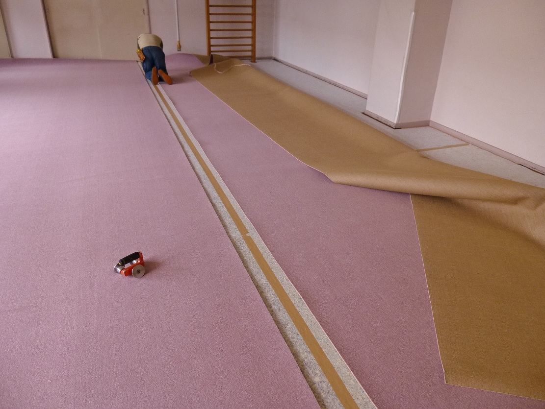 カーペット ジョイント作業