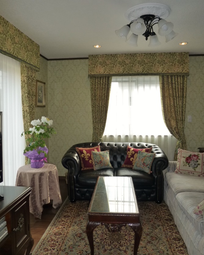 ハニーサックル カーテン 川島織物セルコン MM3147 事例