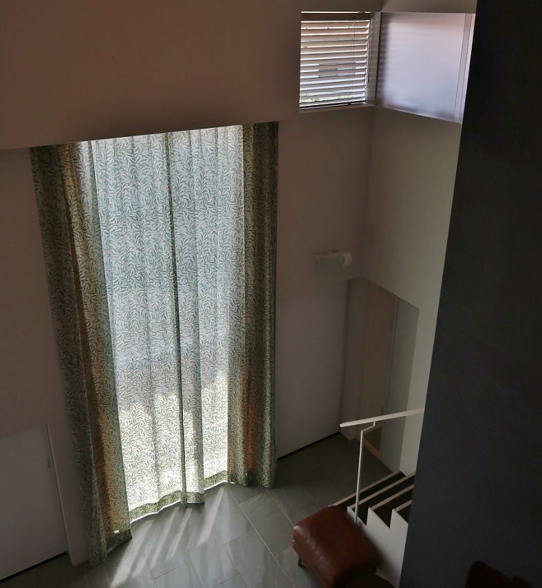 フロントレース 大型窓