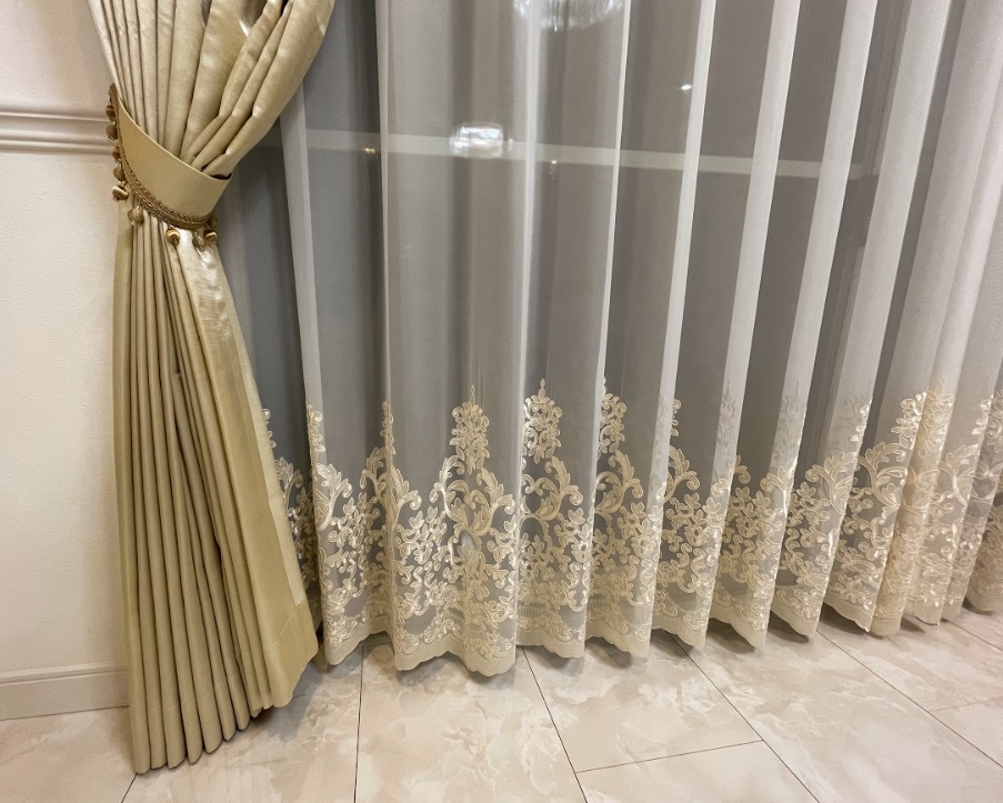 絵羽柄　刺繍レース　イメージ