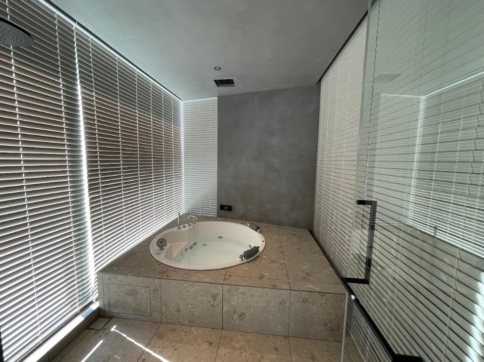 ナニック ウッドパーフェクト(耐水) シリーズ 閉じた時