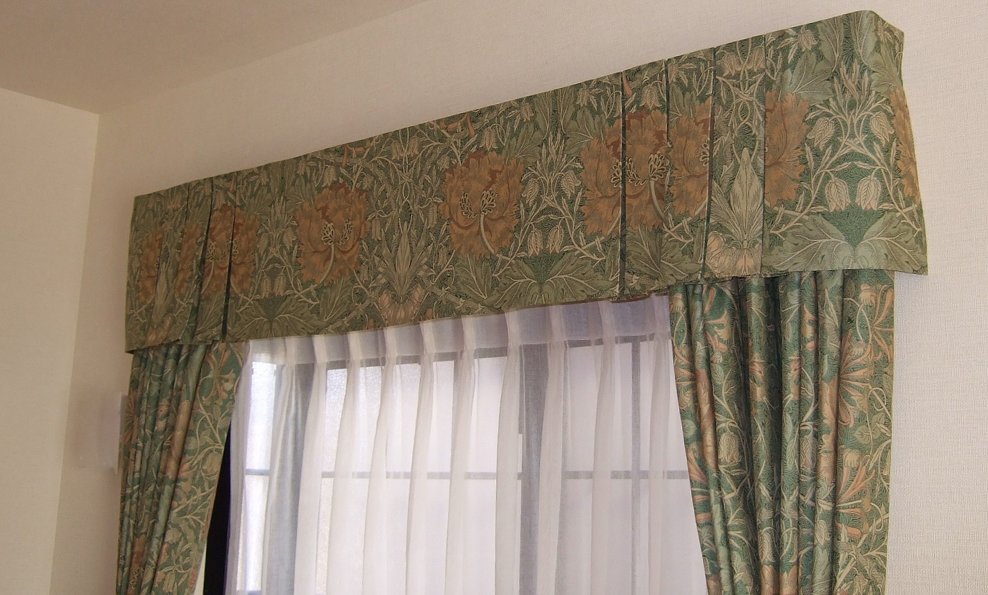 ff4531(G)・川島織物セルコン　ハニーサックル&チューリップ