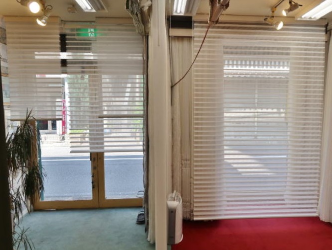 調光ロールスクリーンの専門店　展示ショールーム