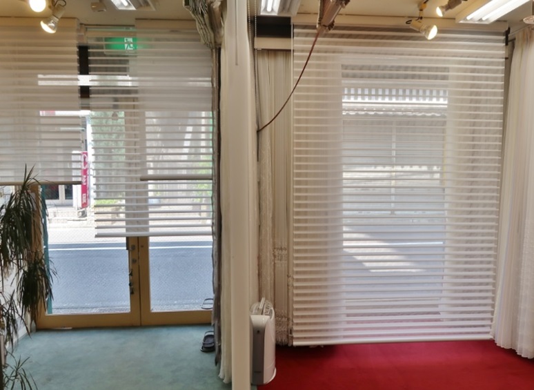 調光ロールスクリーン FUGA 展示