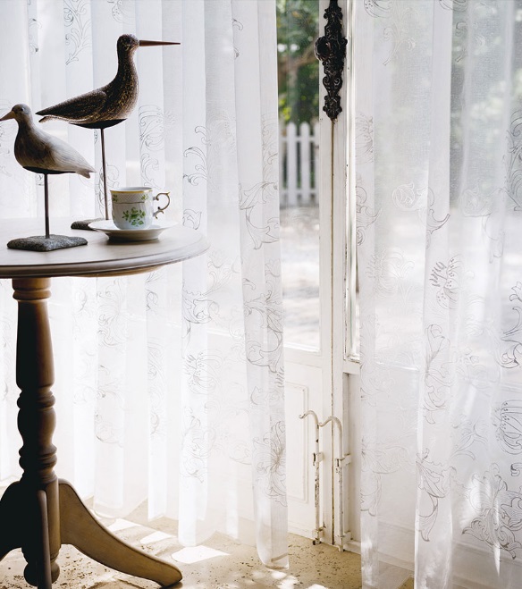 川島織物セルコン モリスデザインスタジオ GOLDEN LILY MINOR ゴールデンリリーマイナー シアーイメージ