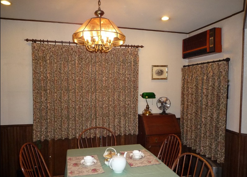 リビングダイニングカーテン ウイリアム・モリス ハニーサックル カーテン 事例