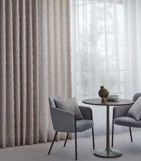 ソフィ マナトレーディング カーテン 価格 イメージ