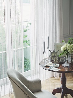 キャロライン マナトレーディング レース イメージ