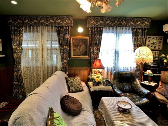 イチゴドロボウ　strawberry　thief　カーテン　装飾バランス　採用事例