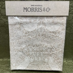 「PURE MORRIS」　FABRICS　カタログ