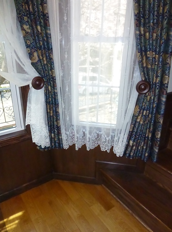 カーテンホルダー 意味