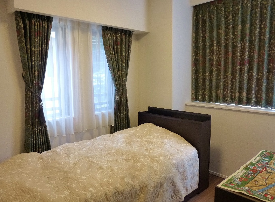 川島織物セルコン モリスデザインスタジオ ブラックソーン MM3112