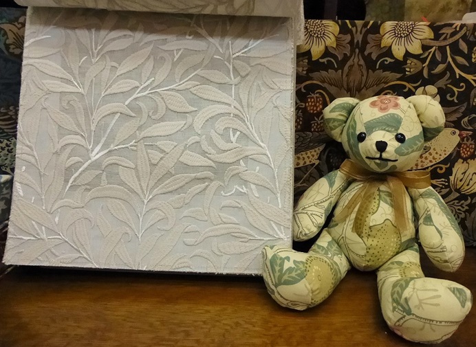 PURE MORRIS,ピュアモリス,Pure Willow Bough　ファブリック